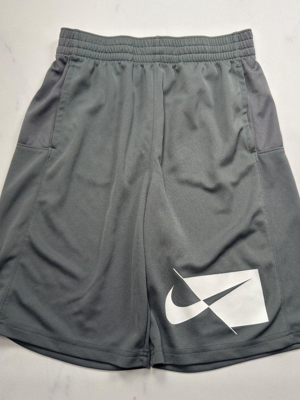 Nike Athletic Shorts Dri-FIT Standard Fit Gray - Boys XL